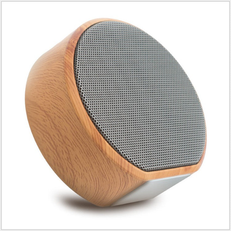 Wireless plug-in stereo
